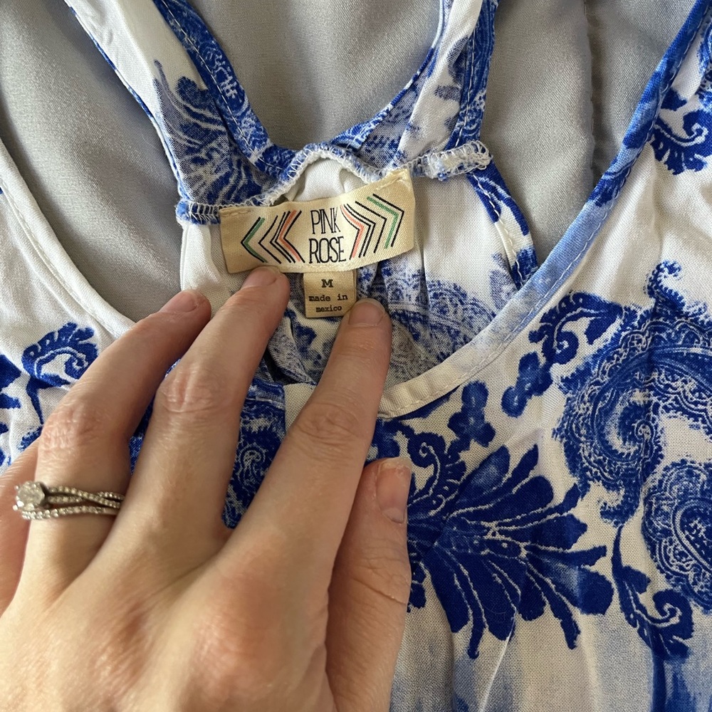 Pink rose tank top. White and blue